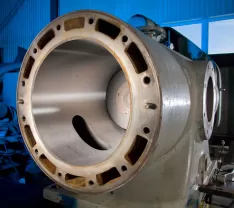 Internal grinding of valve
